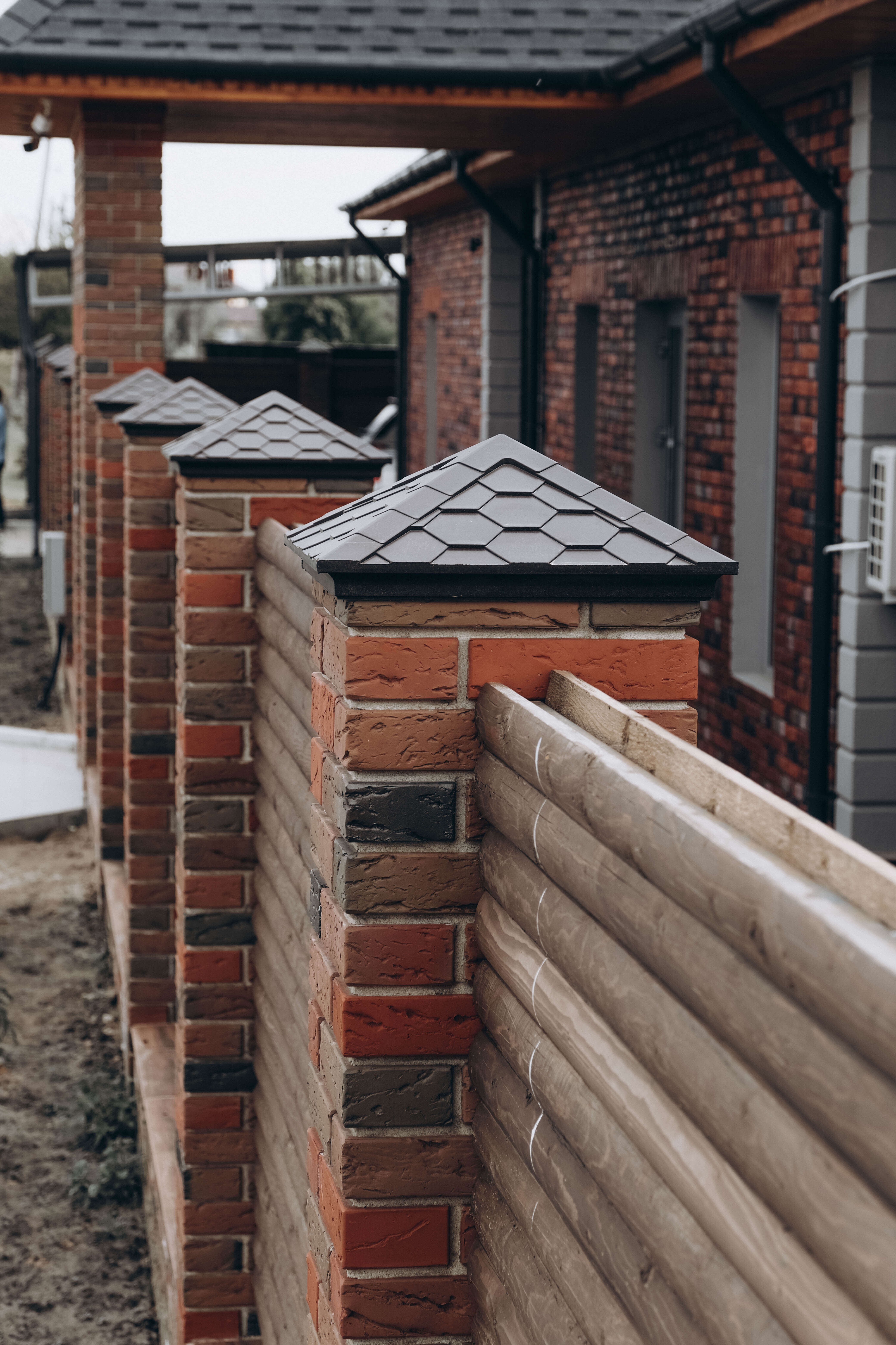 Колпак Zking Эверест Коричневый на столб 1.5х1.5 кирпича (390х390мм) в Джанкое фото